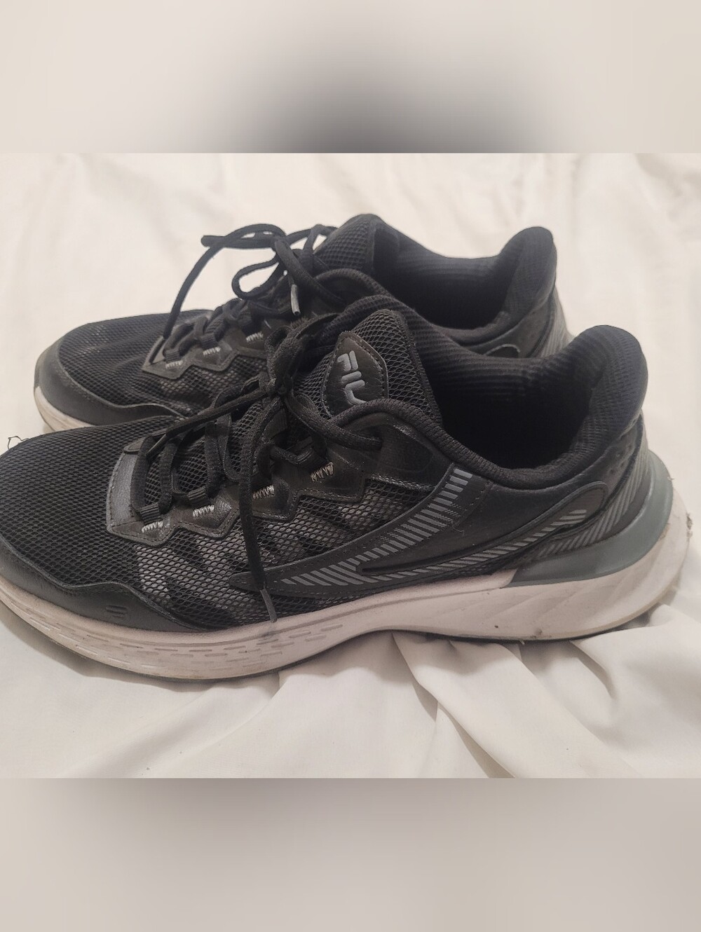 Fila Men's Black Athletic Training Sneakers with Grey Accents